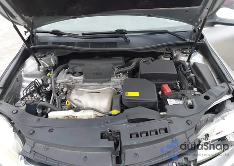 2015 Toyota Camry Xle z USA, uszkodzony, nr VIN 4T1BF1FK2FU948869